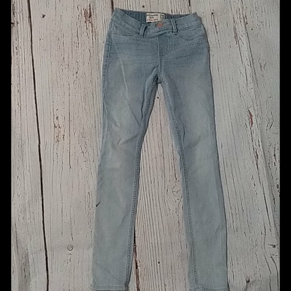 NWOT Abercrombie 9/10 - Picture 1 of 3